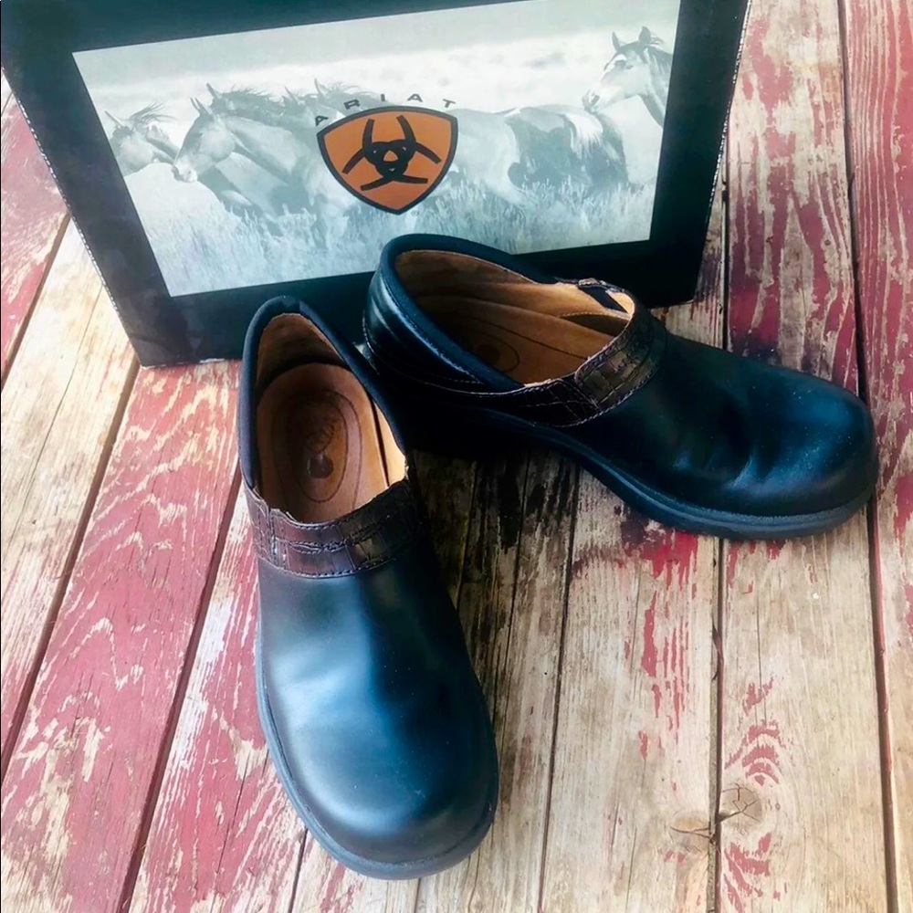 NWOT! Ariat “Santa Cruz” Clogs